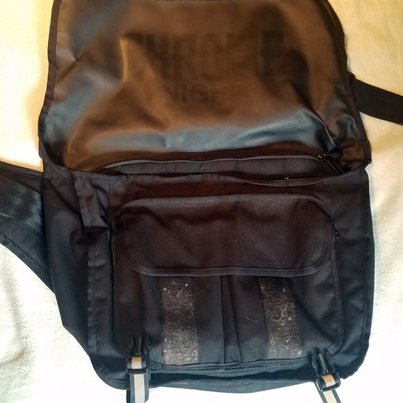 Chrome Industries CITIZEN 13"x21"x7" Messenger Bag - Picture 5 of 7